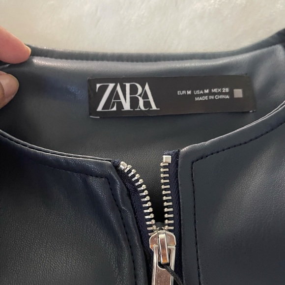 Leather jacket - Picture 5 of 9